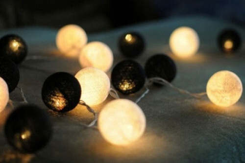 1 Set of 20 LED Black White 5cm Cotton Ball Battery Powered String Lights Xmas Gift Home Wedding Party Bedroom Decoration Outdoor Indoor Table Centrep